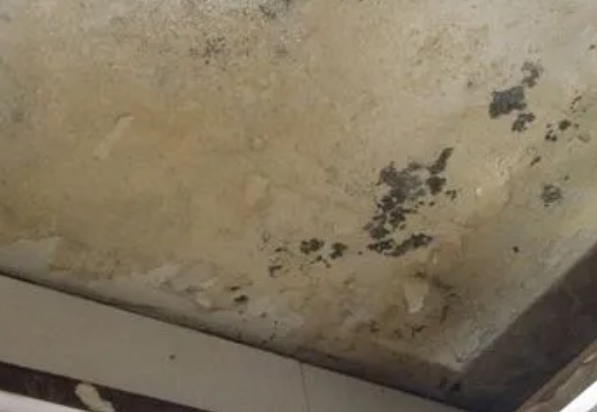 奉节阳台漏水维修公司分享下奉节卫生间渗水维修需要注意哪些问题。